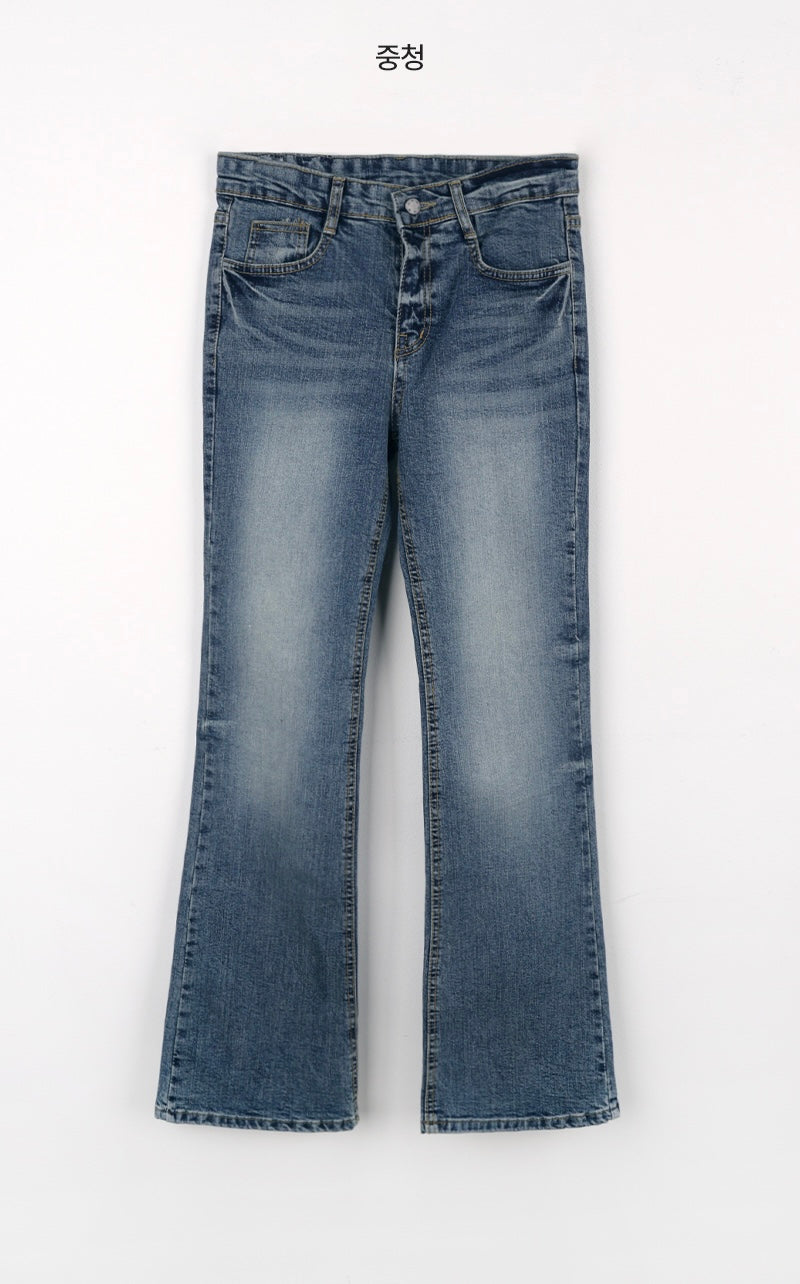 Low cover bootscut denim