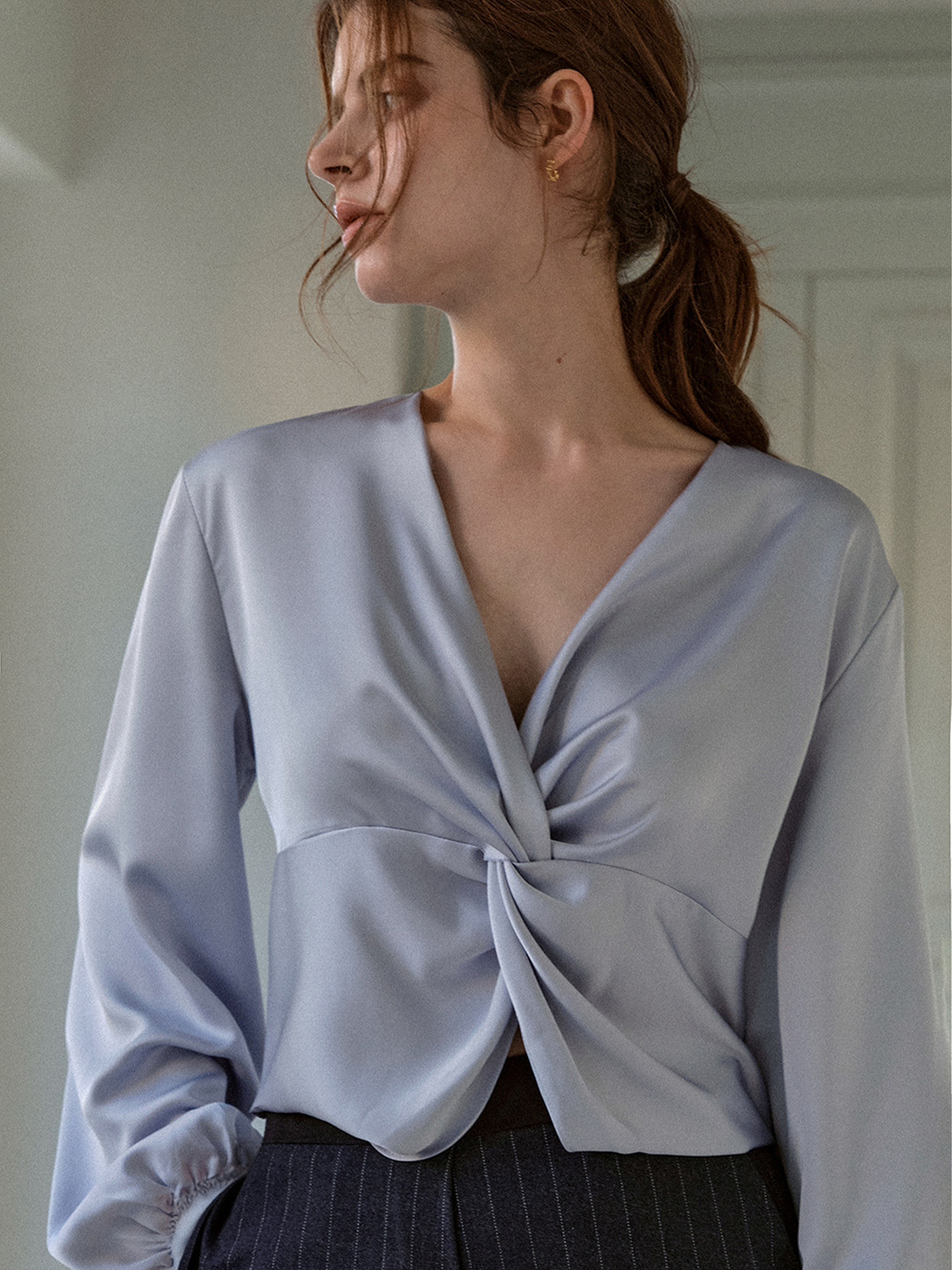 Knot satin blouse (Light blue)