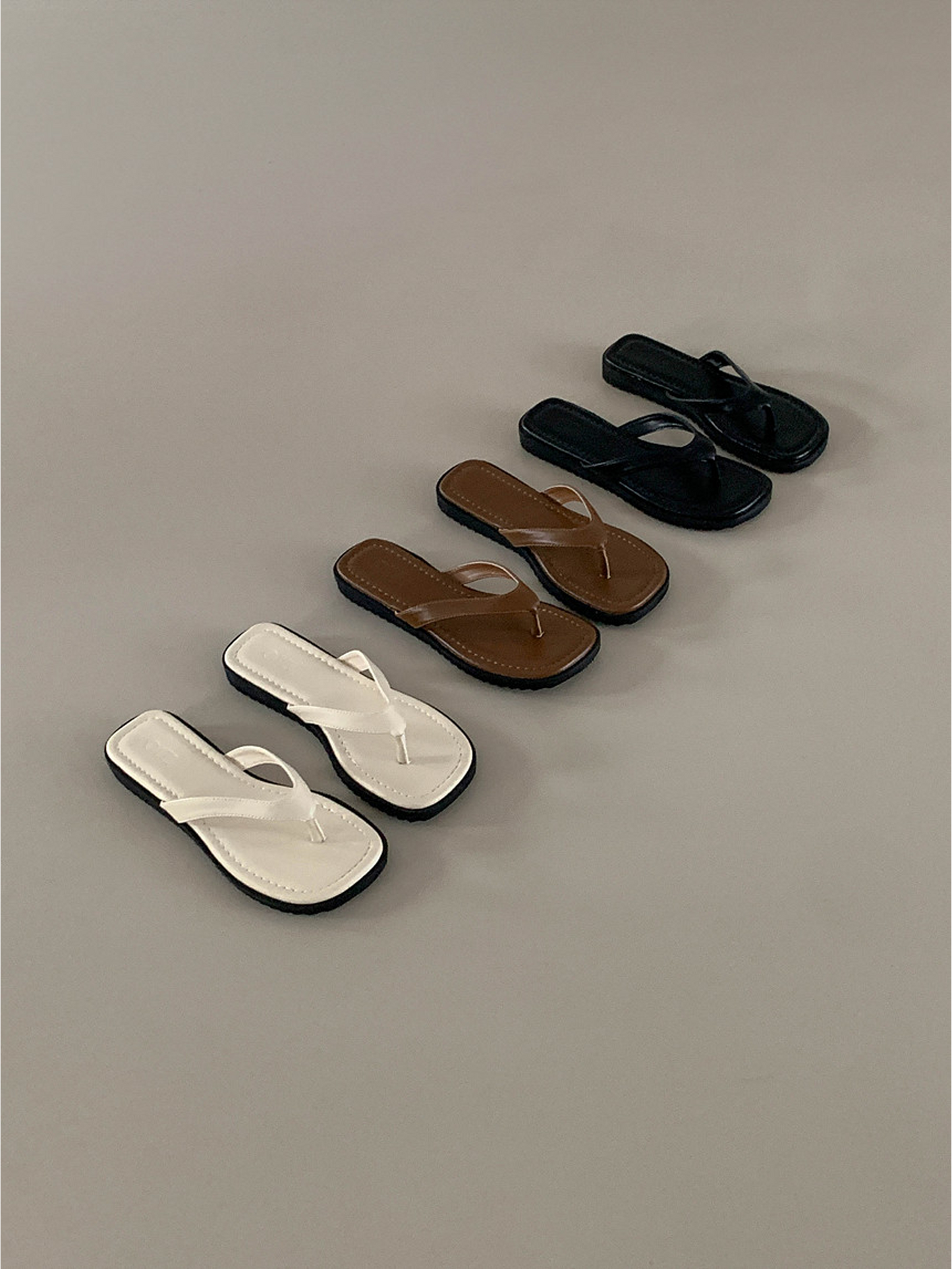 Square basic sandal