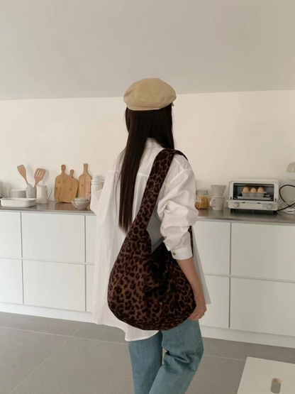 Leopard one-shoulder tote