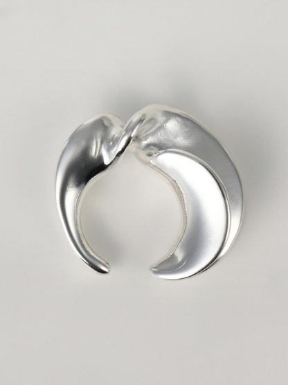 Asymmetry twist ring Earcuff