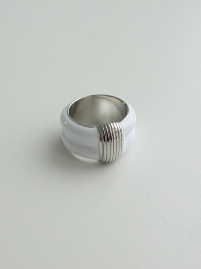 Urban bold ring