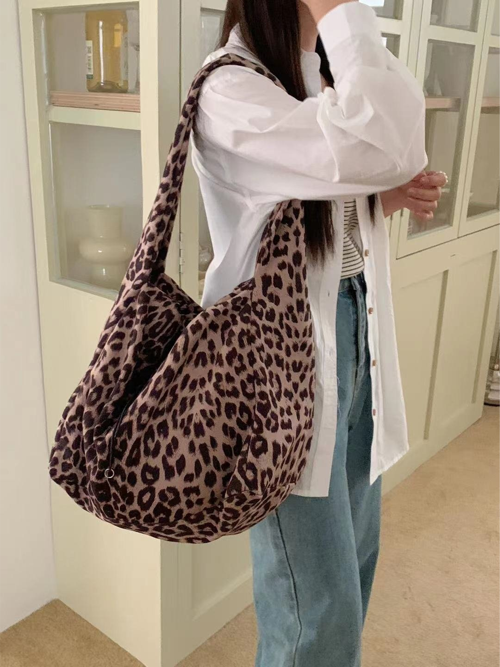 Leopard one-shoulder tote